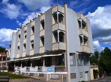 Hotel Everest Каттолика Экстерьер фото